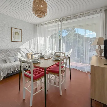 Apartment Idyllique ! Piscine, Vue Jardin Et Montagne, Parking, Local A Velos, Et A 2 Pas De La Plage !