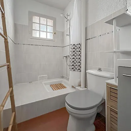 Apartment Idyllique ! Piscine, Vue Jardin Et Montagne, Parking, Local A Velos, Et A 2 Pas De La Plage ! Argeles-sur-Mer