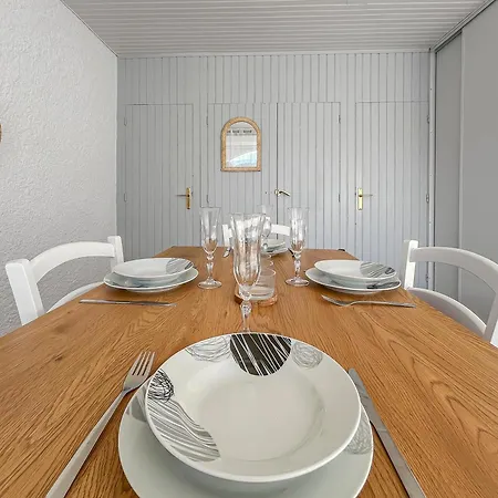 Apartment Idyllique ! Piscine, Vue Jardin Et Montagne, Parking, Local A Velos, Et A 2 Pas De La Plage !