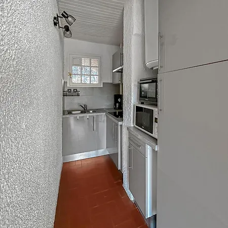 Idyllique ! Piscine, Vue Jardin Et Montagne, Parking, Local A Velos, Et A 2 Pas De La Plage !