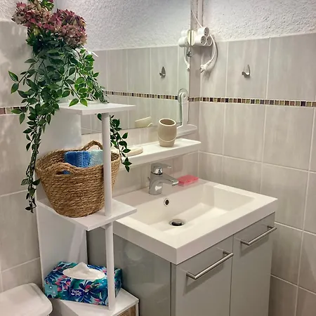 Apartament Idyllique ! Terrasse Vue Jardin Et Montagne, Parking, Local A Velos, A 2 Pas De La Et Piscine De Mai A Septembre ! *