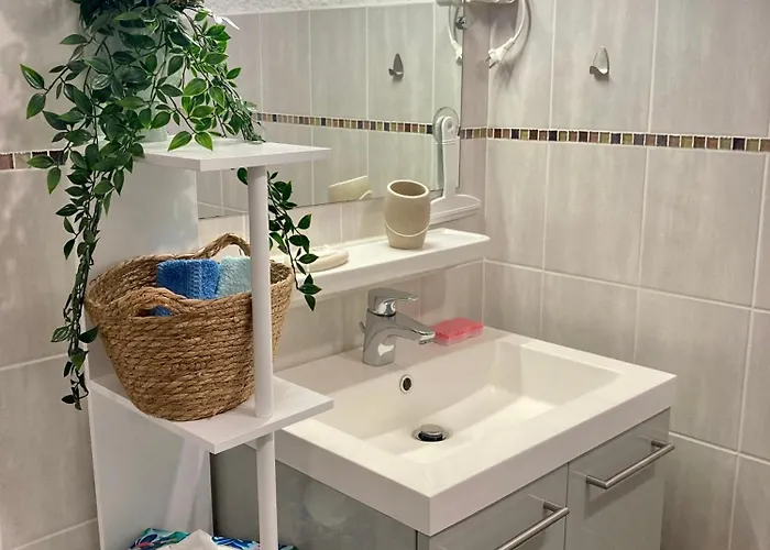 Apartamento Idyllique ! Terrasse Vue Jardin Et Montagne, Parking, Local à Vélos, à 2 Pas De La Et Piscine De Mai à Septembre ! *
